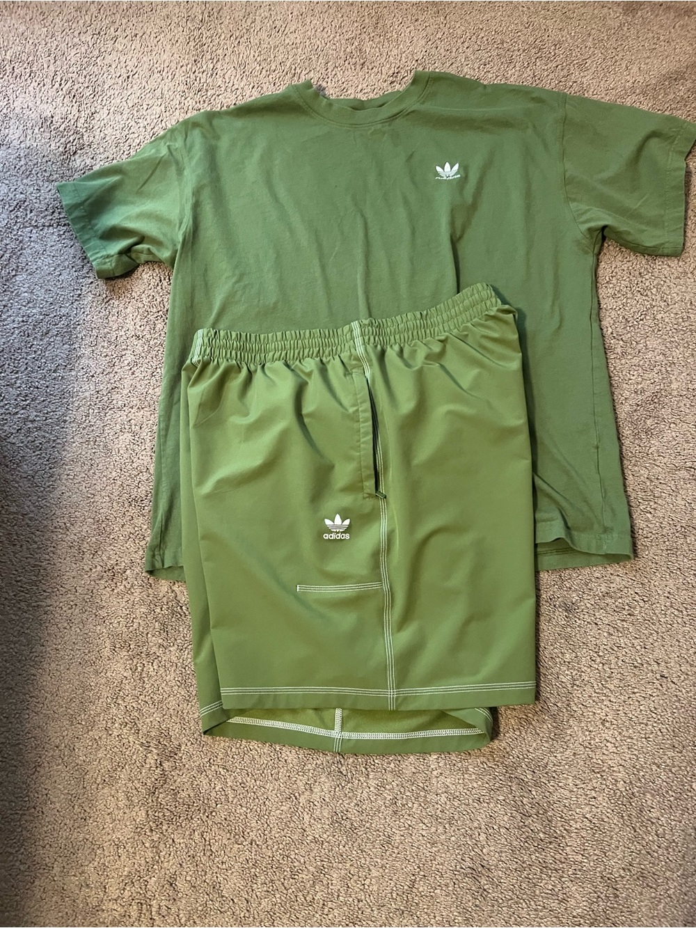 Adidas Originals shorts set size x large